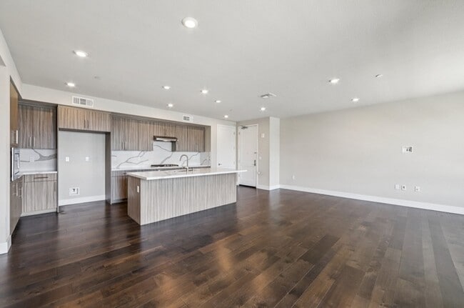 Building Photo - GBlvd