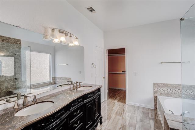 Building Photo - 7220 Cloverleaf Dr