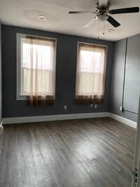 Building Photo - 471 N State Ave