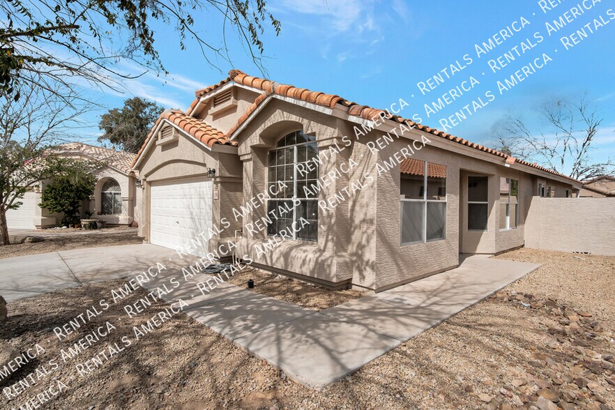 Building Photo - 1200 W Kingbird Dr
