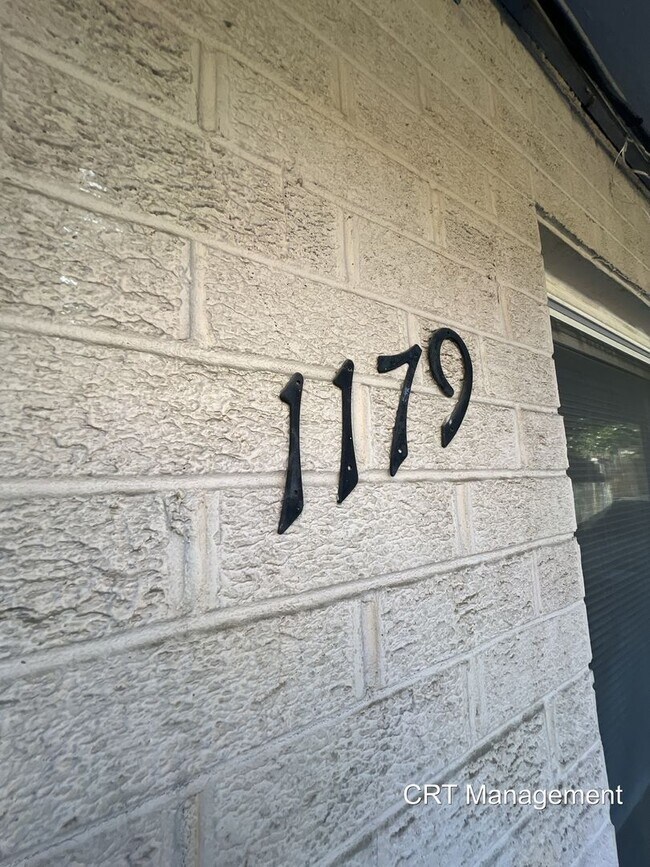 Building Photo - Freshly Updated 3-Bedroom, 1-Bathroom