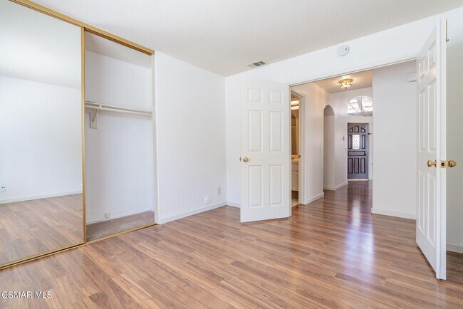 Building Photo - 376 Fresh Meadows Rd