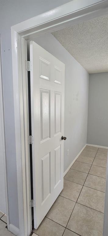 Building Photo - 1127 Spring Meadow Dr