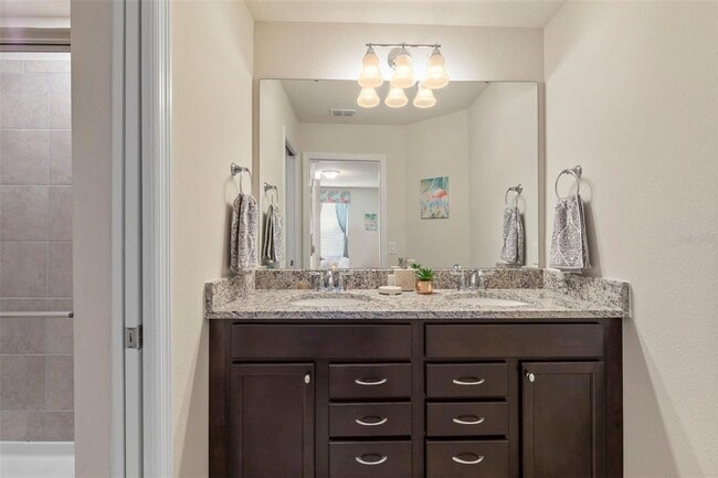 Building Photo - 7195 Oakmoss Loop