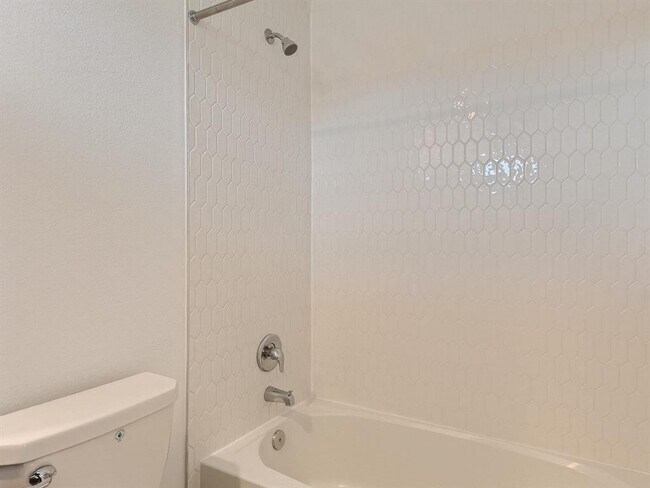 Building Photo - 9101 Spire View