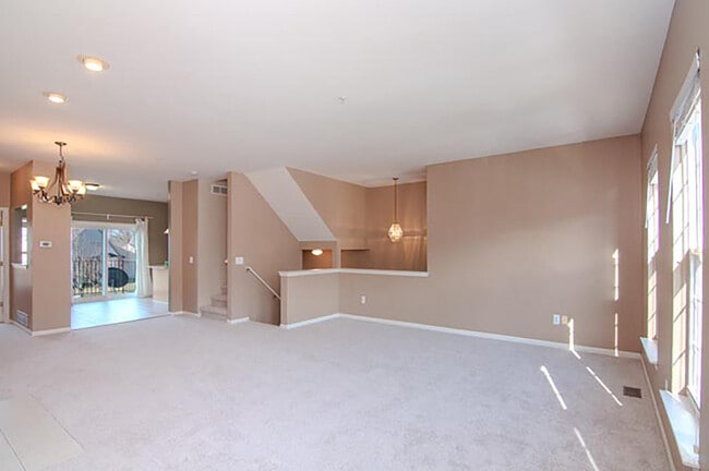 Building Photo - 448 Cherry Orchard Rd