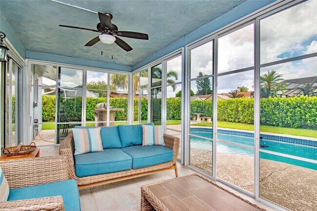 Building Photo - 6557 Country Wood Way