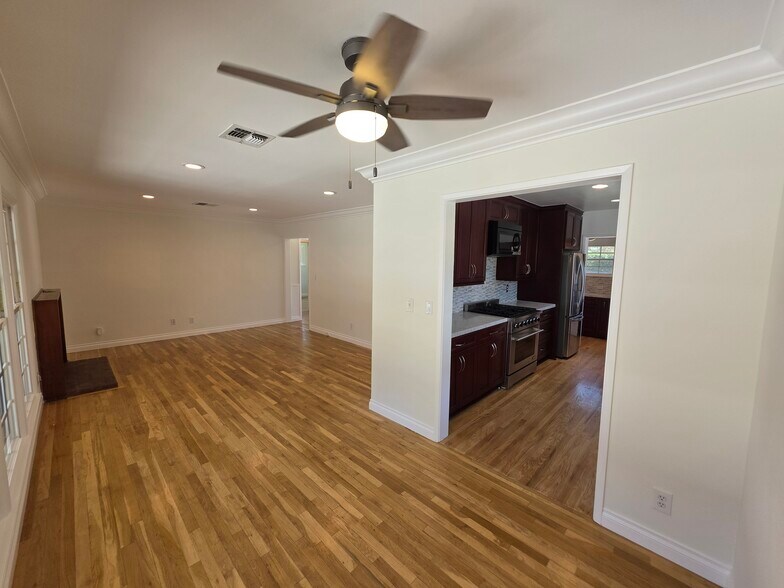 Building Photo - 20758 Stephanie Dr