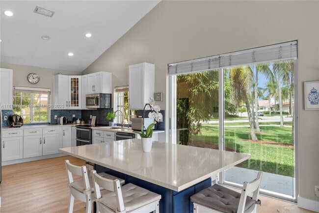 Building Photo - 1179 Laguna Springs Dr