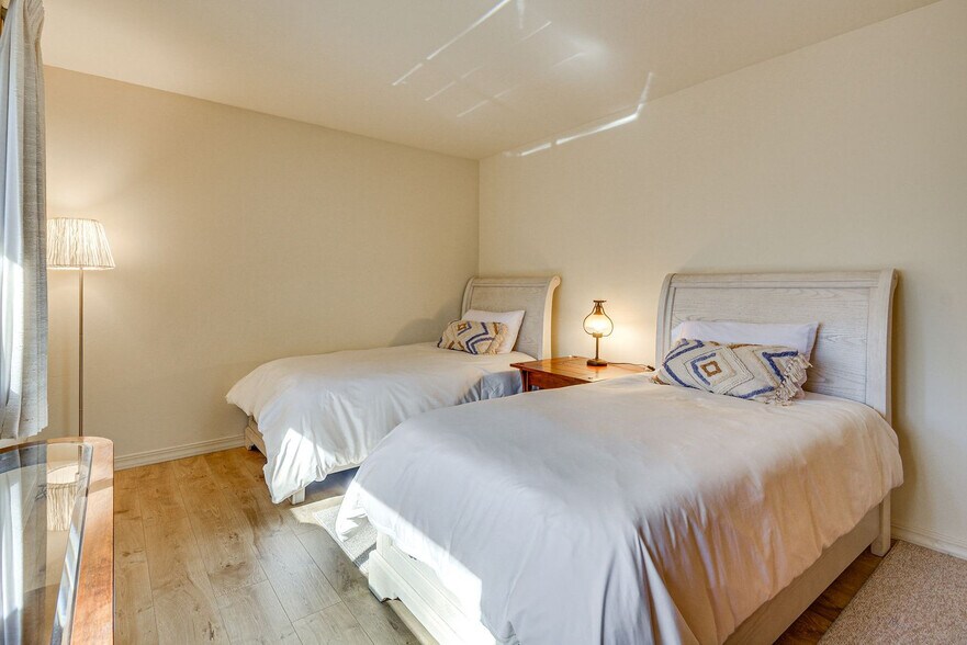 Building Photo - 1490 Valley Ranch Cir
