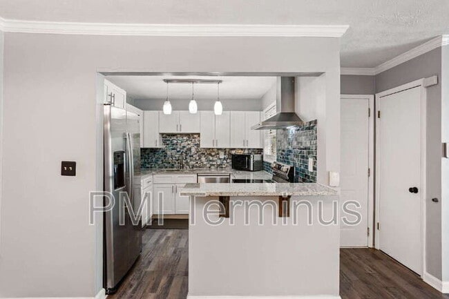 Building Photo - 2721 St Augustine Trail SE