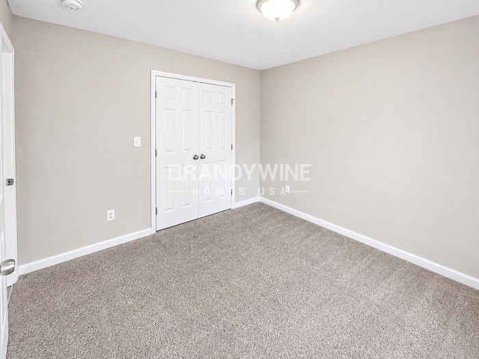 Building Photo - 2704 Deer Glade Ln
