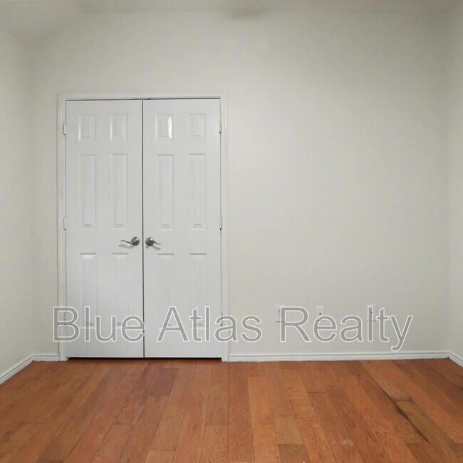 Building Photo - 4905 Canberra Ln