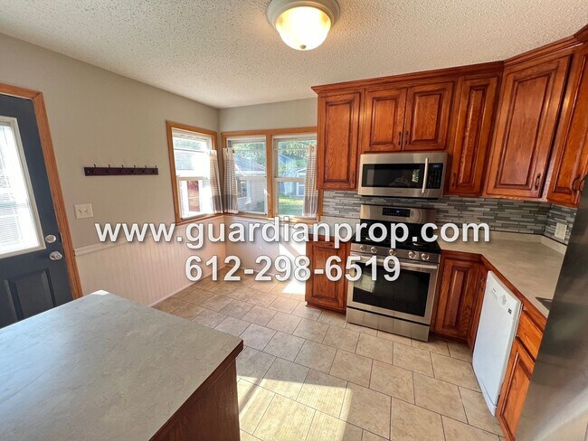 Building Photo - Mounds View House Available Now, Updated K...