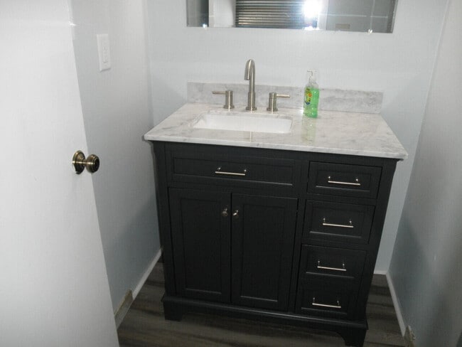 Building Photo - 4648 Summit Blvd