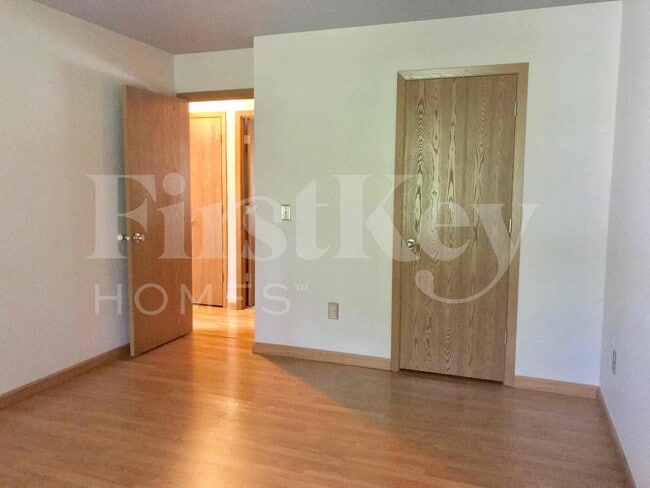 Building Photo - 1248 Mendoza Dr