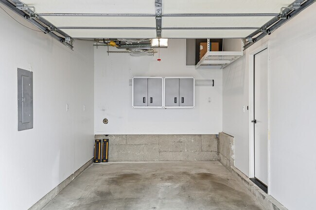 Building Photo - 619 Federal Ave E