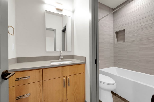 Building Photo - 1909 Elkhorn Dr