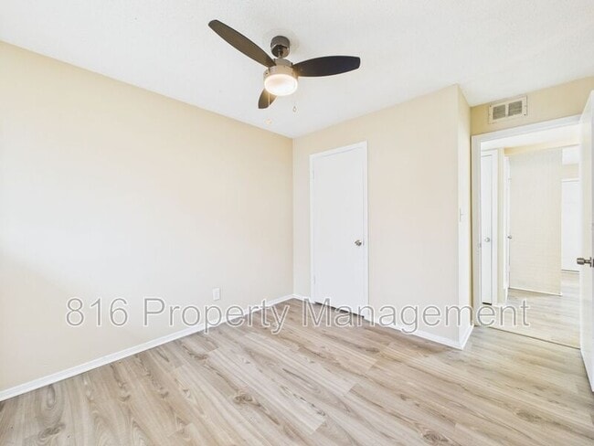 Building Photo - 6104 E 152 Terrace