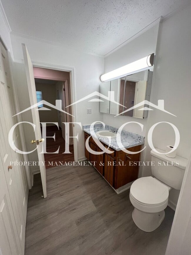 Building Photo - ? Beautifully Remodeled 3 Bedroom Home – S...