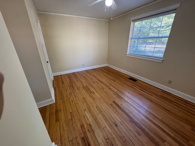 Bedroom-Back - College Street Quad
