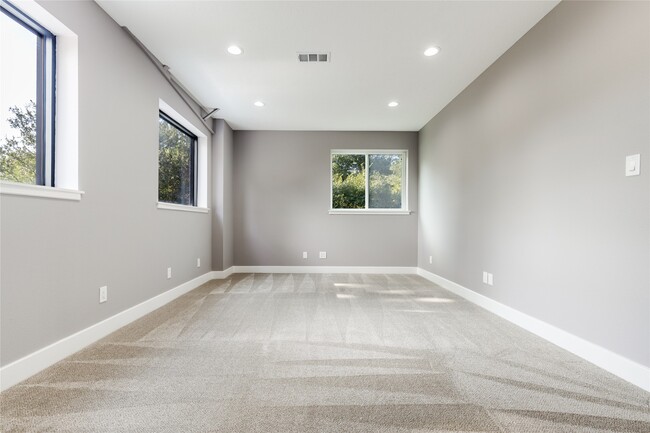 Building Photo - 21711 Barcarole Dr