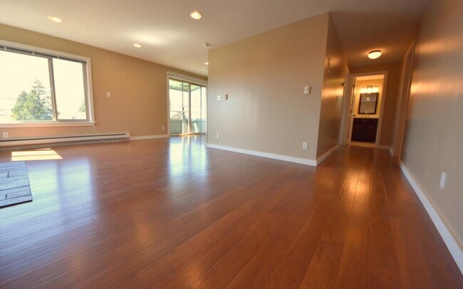 Building Photo - Fremont 5-plex Apts. - 1 bedroom