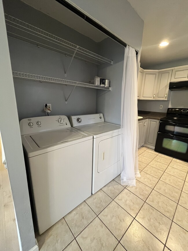 Building Photo - 2837 Edgewood Ave