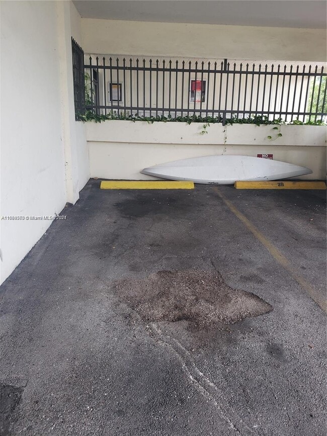 Building Photo - 6937 Bay Dr