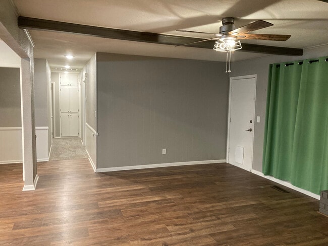 Building Photo - 5024 S 85th East Ave