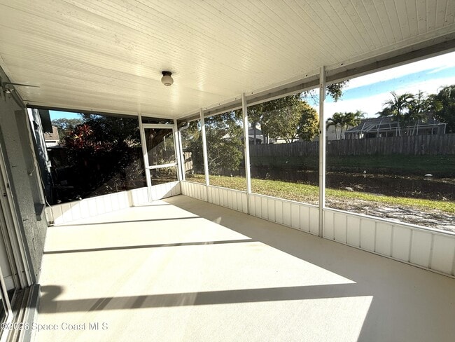 Building Photo - 2924 Pebble Creek St