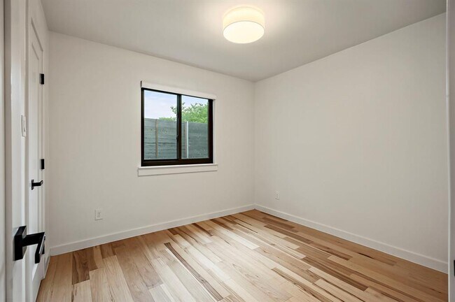 Building Photo - 7700 Manassas Dr