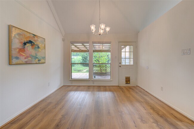 Building Photo - 902 Mesa Terrace Dr