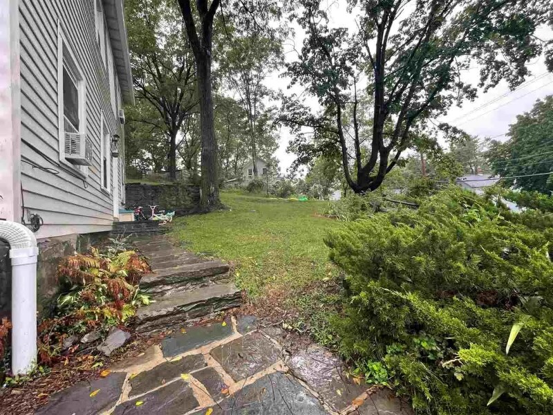 Building Photo - 4 Underwood St