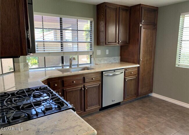 Building Photo - 852 Congressional Rd