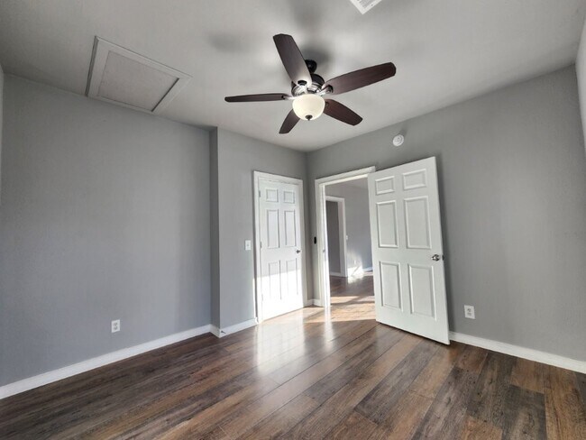 Building Photo - 7642 SW Regional Airport Blvd