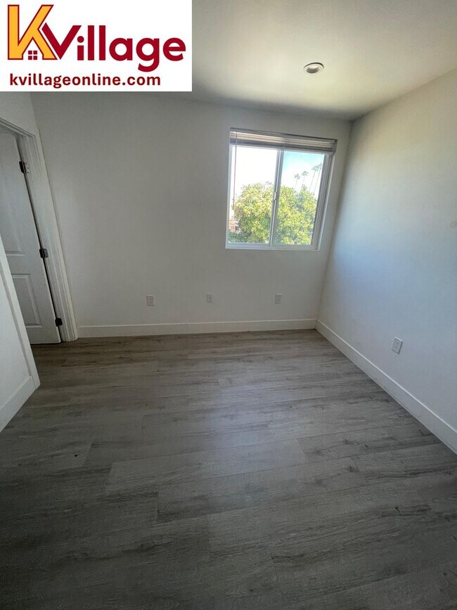 Building Photo - Convenient, Affordable Co-Living near USC