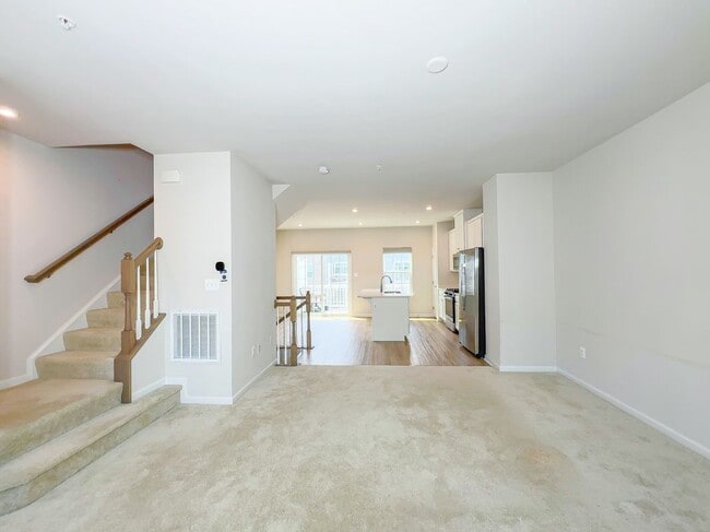 Building Photo - 72 Caswell Dr