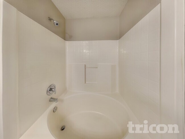 Building Photo - 1432 Dowell St