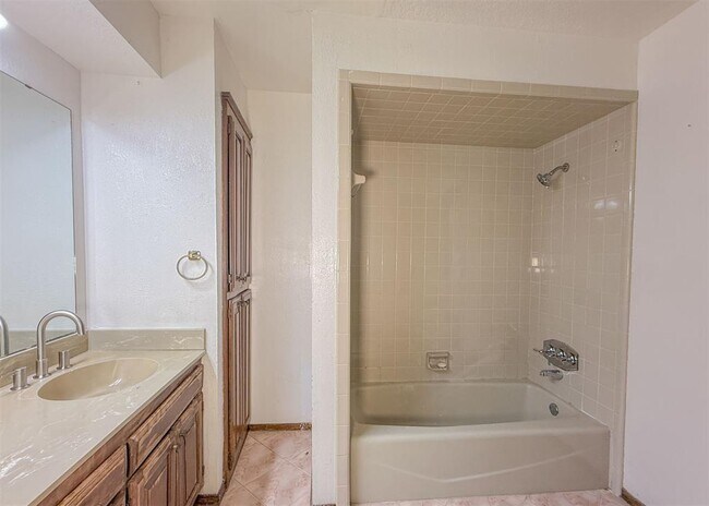 Building Photo - 3908 NW 68th St
