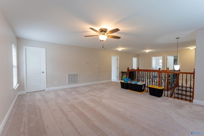 Building Photo - 2524 Oak Pl Dr SE