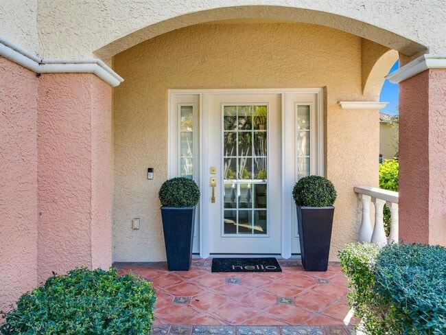 Building Photo - 6302 Vista Verde Dr W