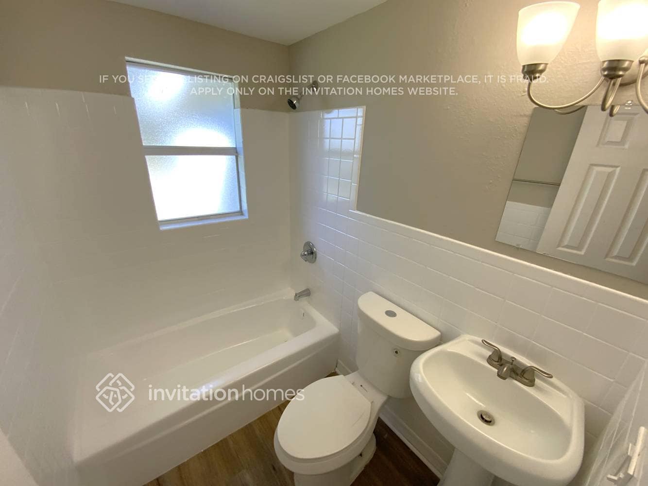 Building Photo - 8812 Camphor Dr