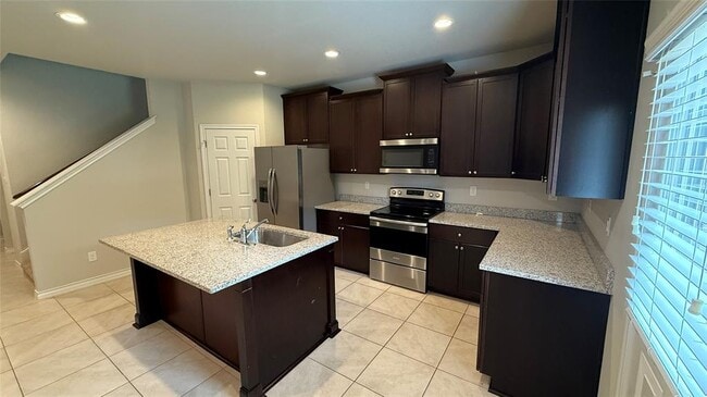 Building Photo - 548 Appalachian Trl