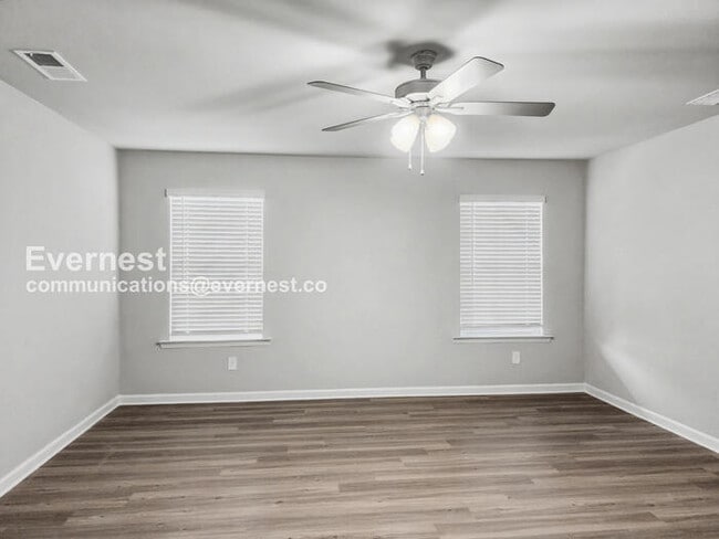 Building Photo - 1519 Persimmon Trce