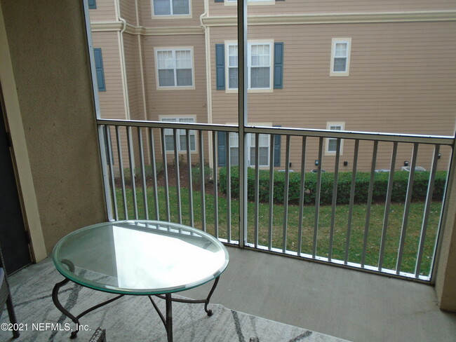 Building Photo - 13810 Sutton Park Dr N