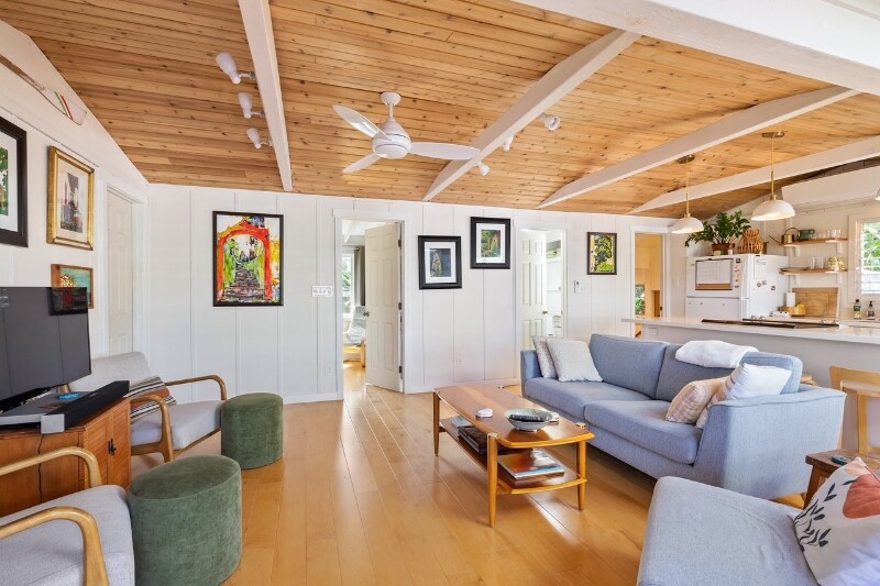 Building Photo - 827A Oneawa St