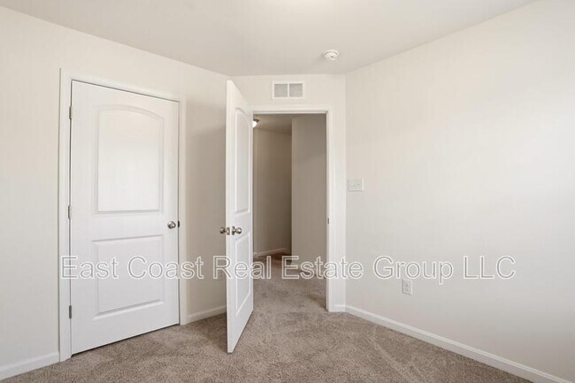 Building Photo - 202 Magellan Dr