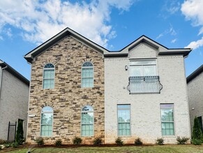 Building Photo - 3B/3.5B Townhome Available Fall 2026!