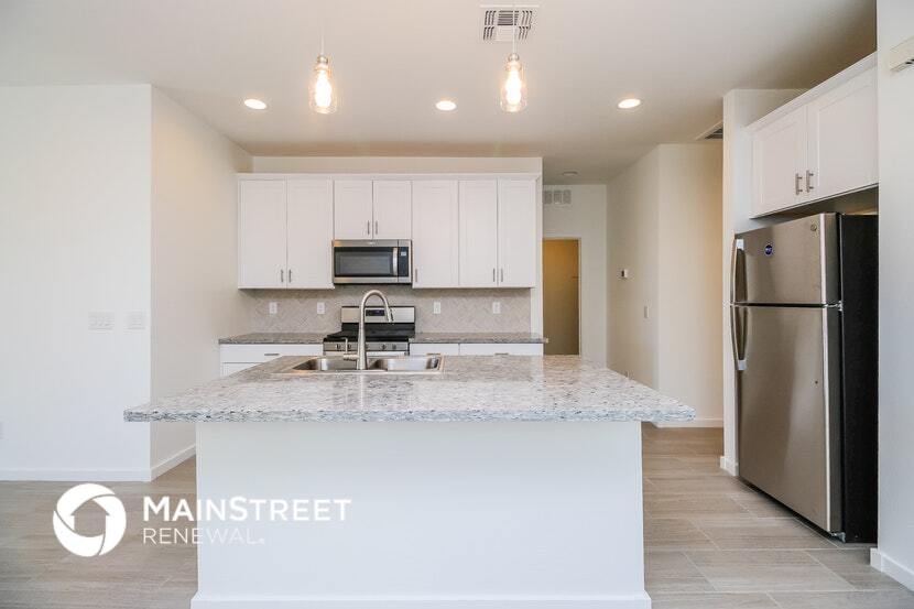 Building Photo - 3723 E Sandoval Dr